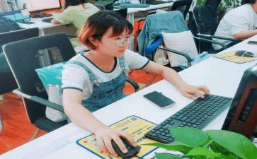 编辑年度工作总结8篇