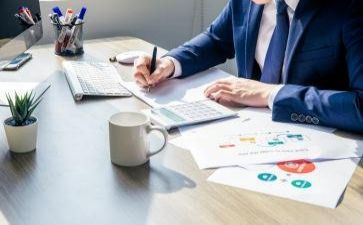 医院财务述职报告8篇
