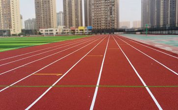 我学校的操场作文300字7篇