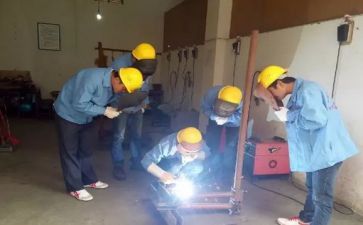 考电工技师工作总结7篇