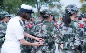 在军训中自我鉴定通用6篇