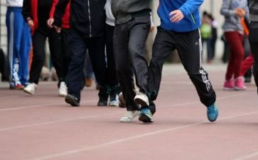 大班两人三足游戏教案6篇