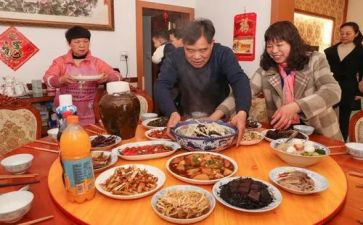 吃年夜饭的作文600字8篇