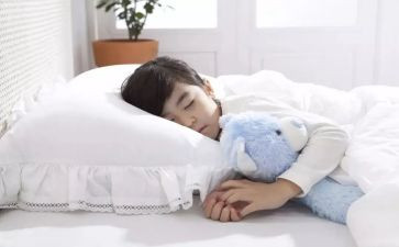 幼儿园睡觉的教案参考6篇