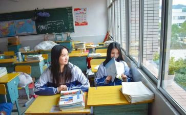 小学写我的同桌的作文7篇